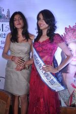 Himangini Singh, Miss Asia Pacific World with Sushmita Sen in Andheri, Mumbai on 23rd June 2012 (14).JPG